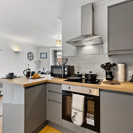Woodhouse - Centrally Located, Contractor Friendly Appartement Leeds (West Yorkshire)