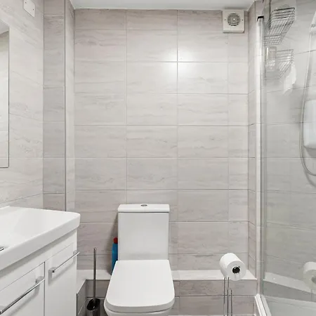 Woodhouse - Centrally Located, Contractor Friendly *