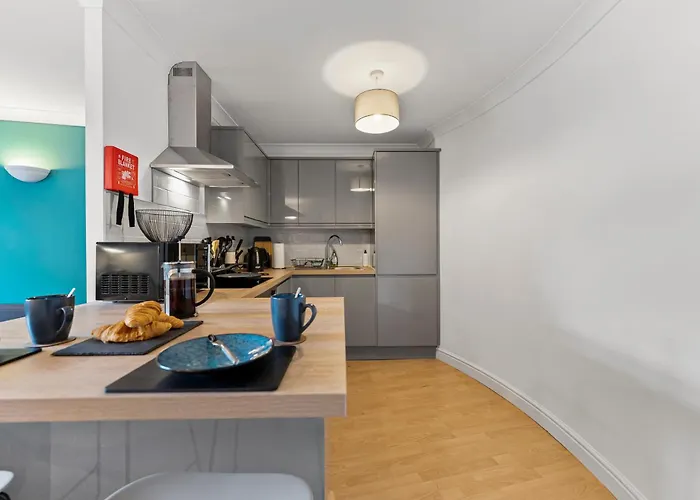 Woodhouse - Centrally Located, Contractor Friendly *