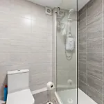 Apartamento Woodhouse - Centrally Located, Contractor Friendly *