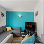 Woodhouse - Centrally Located, Contractor Friendly Apartamento *