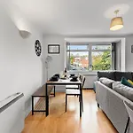 Woodhouse - Centrally Located, Contractor Friendly * Leeds (West Yorkshire)
