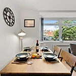 Woodhouse - Centrally Located, Contractor Friendly Leeds (West Yorkshire)