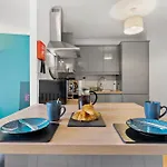 Apartamento Woodhouse - Centrally Located, Contractor Friendly