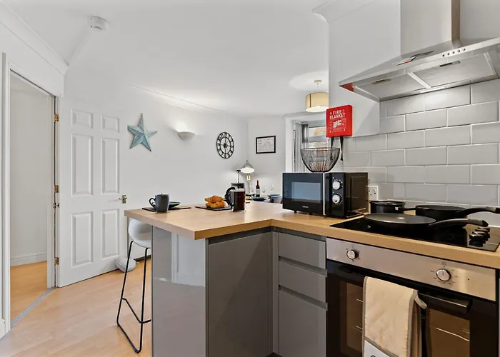 Woodhouse - Centrally Located, Contractor Friendly Διαμέρισμα Λιντς