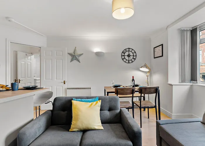 Woodhouse - Centrally Located, Contractor Friendly