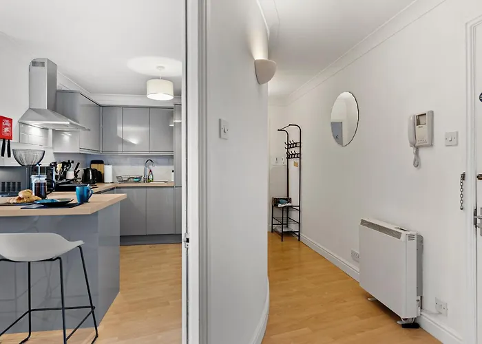 Διαμέρισμα Woodhouse - Centrally Located, Contractor Friendly Λιντς