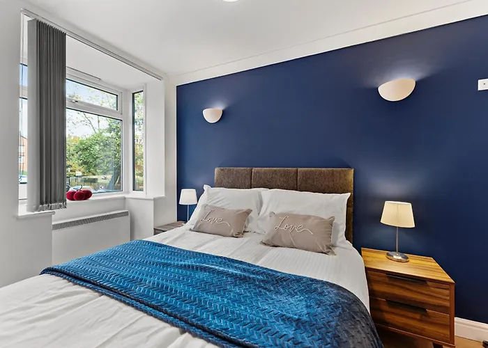 Woodhouse - Centrally Located, Contractor Friendly